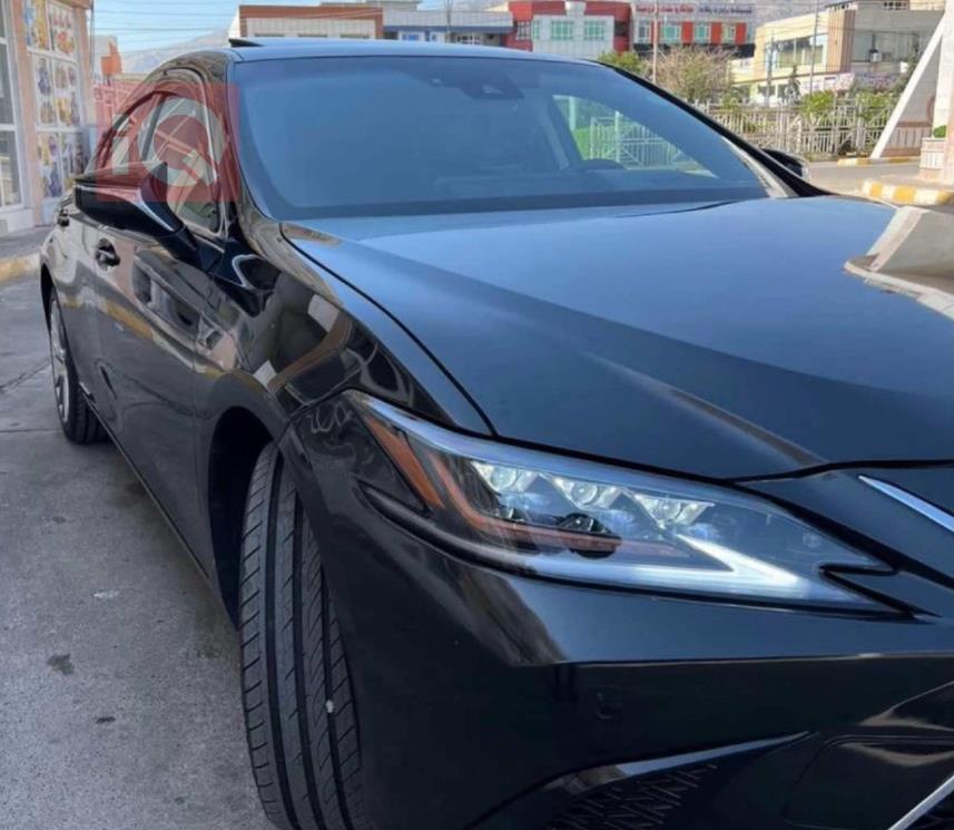 Lexus ES